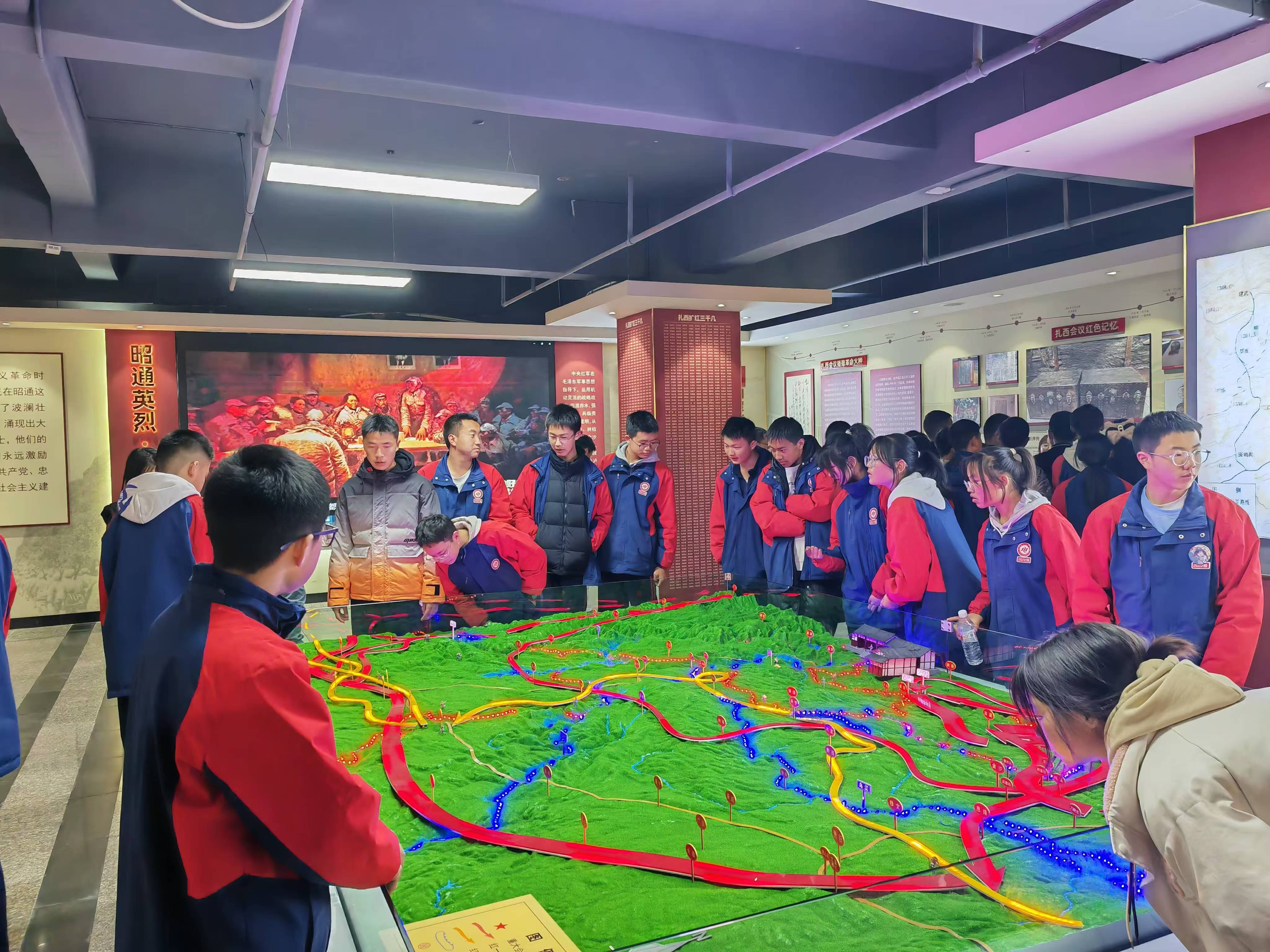 3.红色场馆育人.jpg