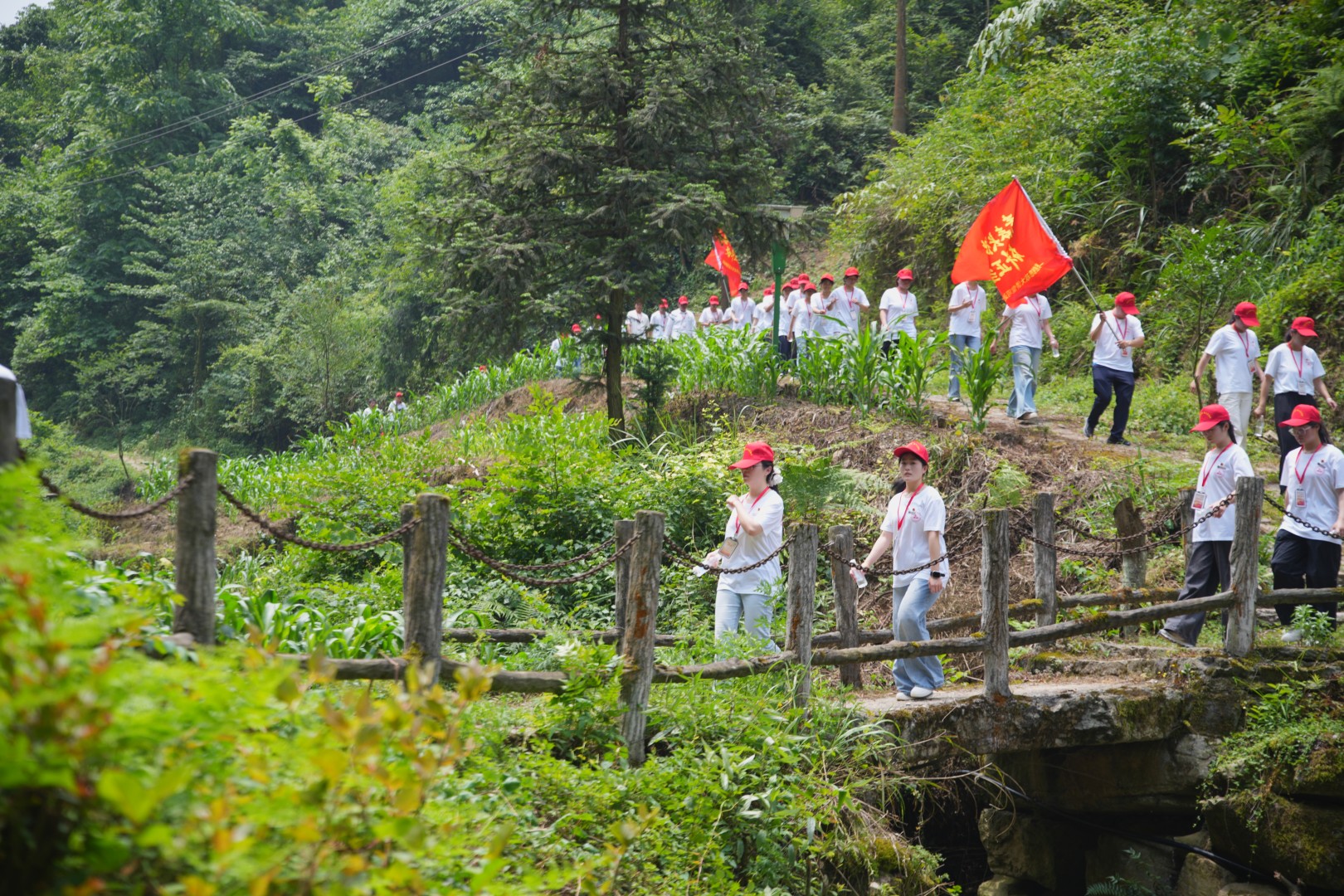1.红色实践育人
